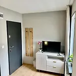 アパート Poziom 4 - Prywatny Prysznic, Wspolne Wc *
