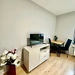 Poziom 4 - Prywatny Prysznic, Wspolne Wc *