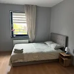 アパート Poziom 4 - Prywatny Prysznic, Wspolne Wc