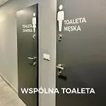 Poziom 4 - Prywatny Prysznic, Wspolne Wc アパート
