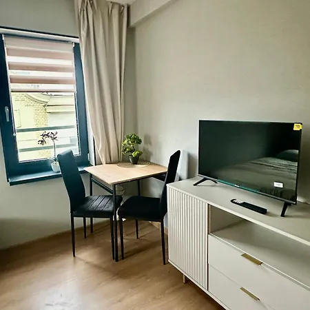 Poziom 4 - Prywatny Prysznic, Wspolne Wc Appartamento