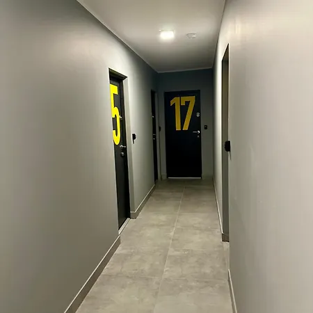 Apartmán Poziom 4 - Prywatny Prysznic, Wspolne Wc Katovice