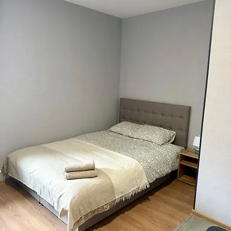 Poziom 4 - Prywatny Prysznic, Wspolne Wc Apartmán
