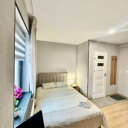 Poziom 4 - Prywatny Prysznic, Wspolne Wc Apartmán