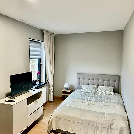 Poziom 4 - Prywatny Prysznic, Wspolne Wc *