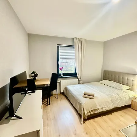 Apartmán Poziom 4 - Prywatny Prysznic, Wspolne Wc Katovice