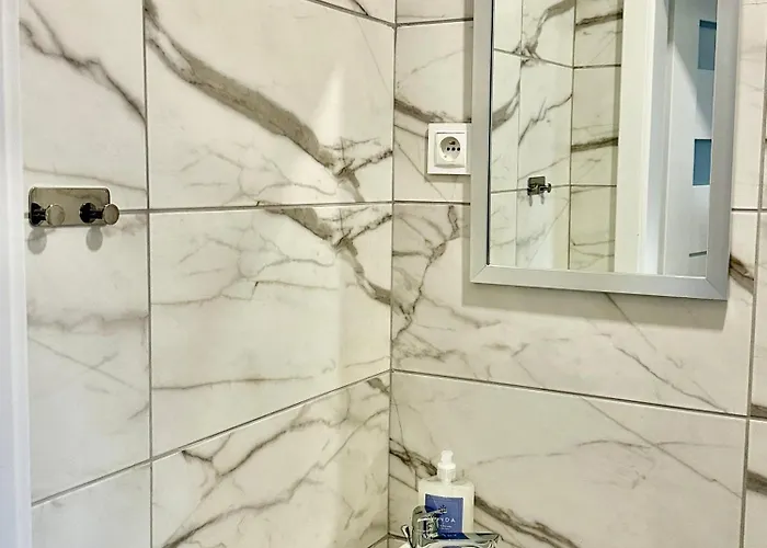 דירה Poziom 4 - Prywatny Prysznic, Wspolne Wc קטוביץ