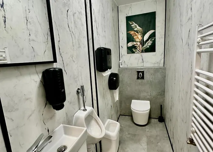 Poziom 4 - Prywatny Prysznic, Wspolne Wc Appartamento