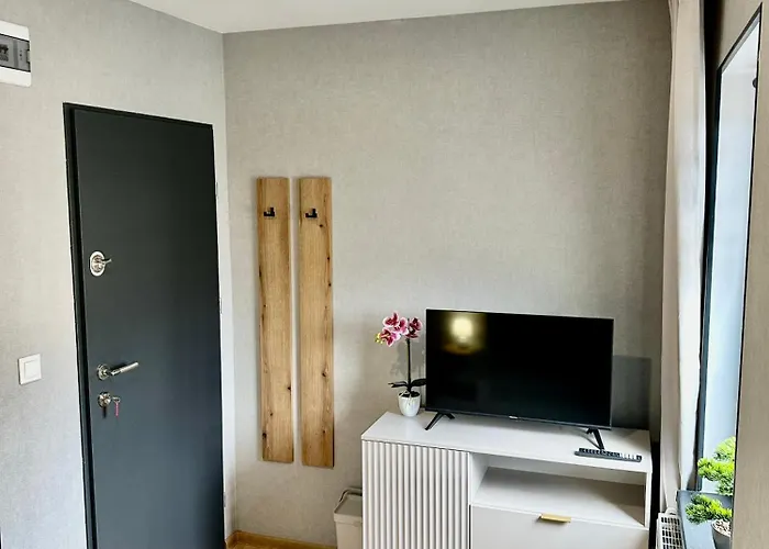 Appartamento Poziom 4 - Prywatny Prysznic, Wspolne Wc *