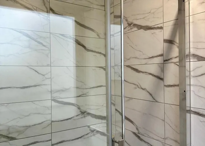 Appartamento Poziom 4 - Prywatny Prysznic, Wspolne Wc