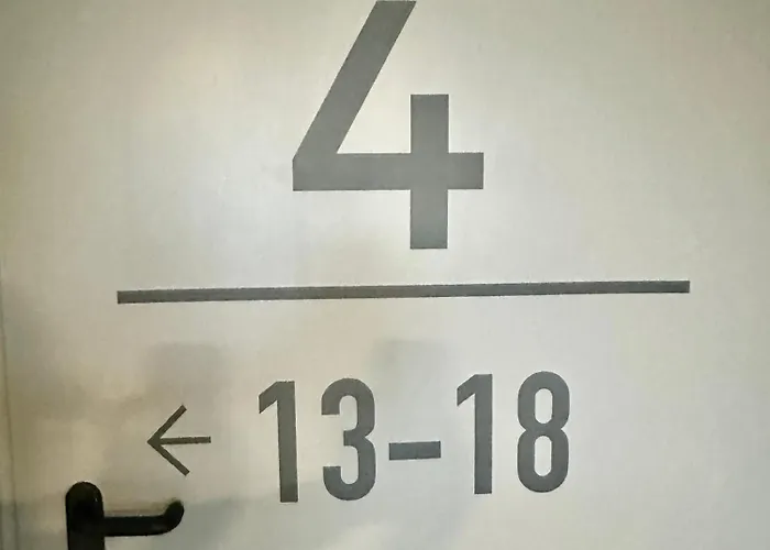 Poziom 4 - Prywatny Prysznic, Wspolne Wc Appartamento *