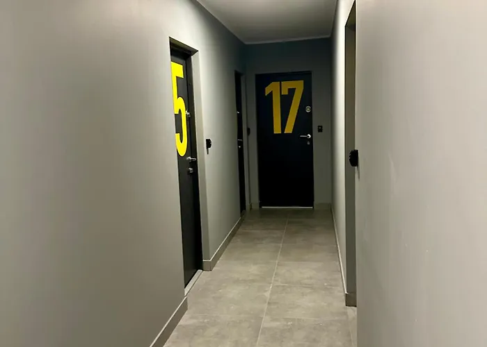 Appartamento Poziom 4 - Prywatny Prysznic, Wspolne Wc Katowice