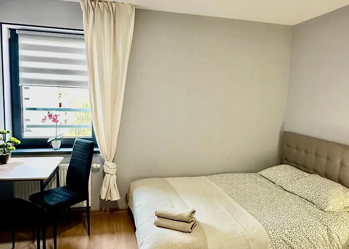 Appartamento Poziom 4 - Prywatny Prysznic, Wspolne Wc Katowice