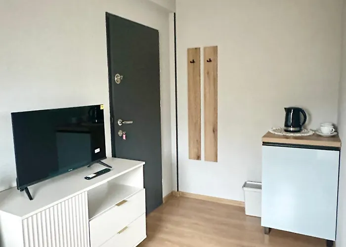 Appartamento Poziom 4 - Prywatny Prysznic, Wspolne Wc *