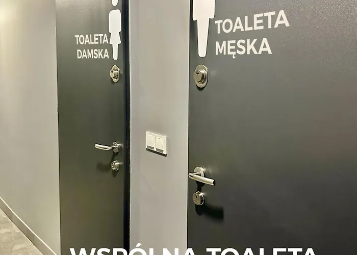 Poziom 4 - Prywatny Prysznic, Wspolne Wc דירה